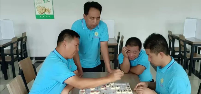 向陽(yáng)集團(tuán)舉辦第八屆體育文化節(jié)活動(dòng)照片
